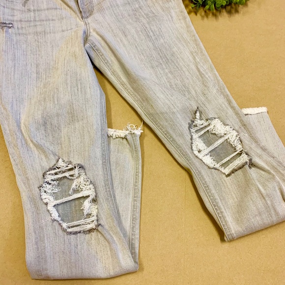 Gray Express Distressed Jeans - Picture 1 of 8